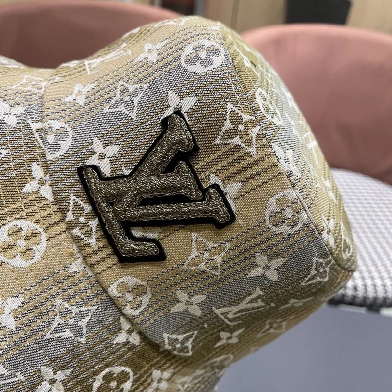 Vibrant Louis Vuitton Caps 258149