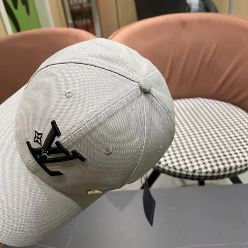 Louis Vuitton Caps Vibrant 258145