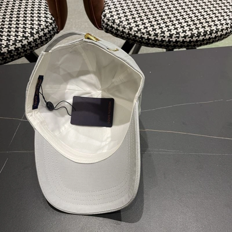 Louis Vuitton Caps Vibrant 258145