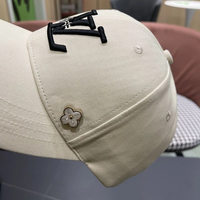 Louis Vuitton Caps Soft 258140