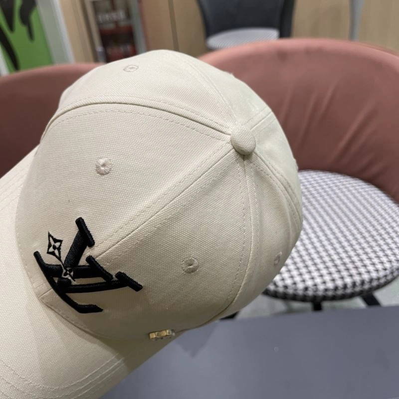 Louis Vuitton Caps Soft 258140