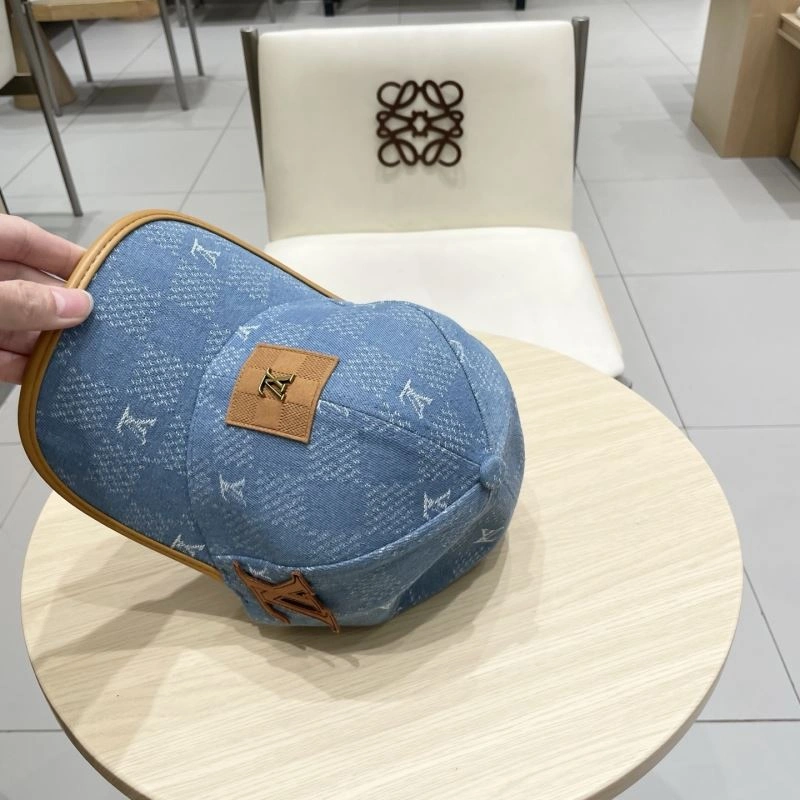 Louis Vuitton Caps Lightweight 258134