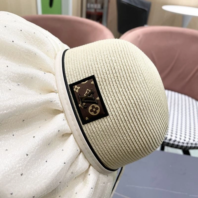 Flexible Louis Vuitton Caps 258136