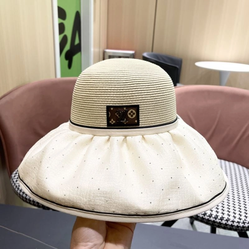 Flexible Louis Vuitton Caps 258136