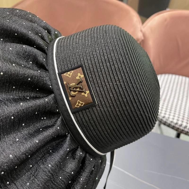 Fashionable Louis Vuitton Caps 258144