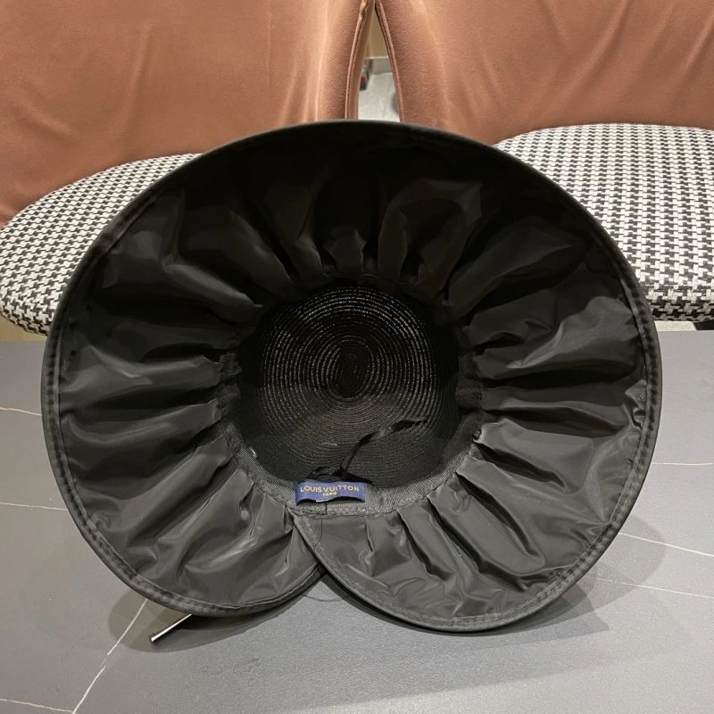 Fashionable Louis Vuitton Caps 258144