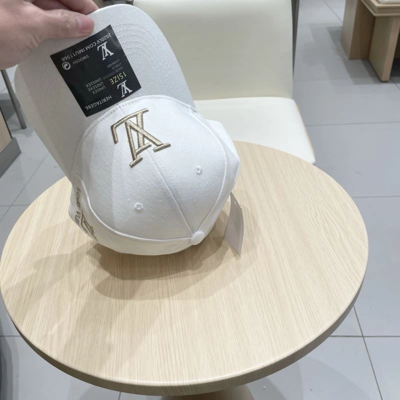 Louis Vuitton Caps Resilient 258132