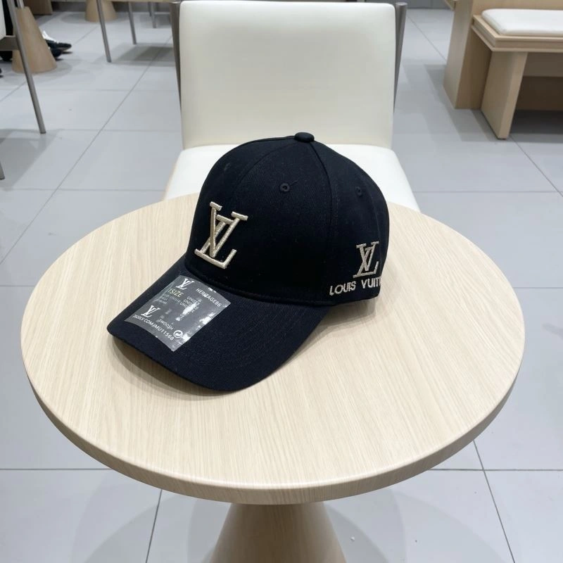 Lightweight Louis Vuitton Caps 258113