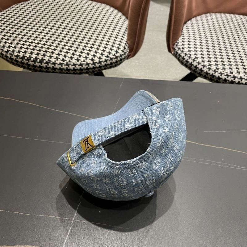 Bold Louis Vuitton Caps 258104