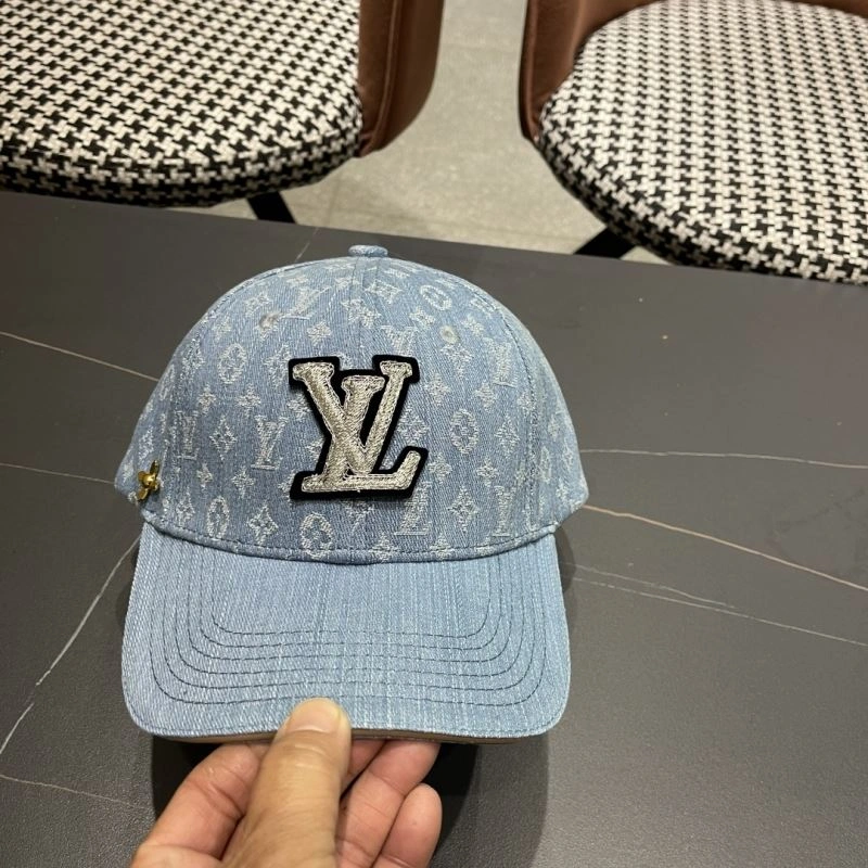 Bold Louis Vuitton Caps 258104
