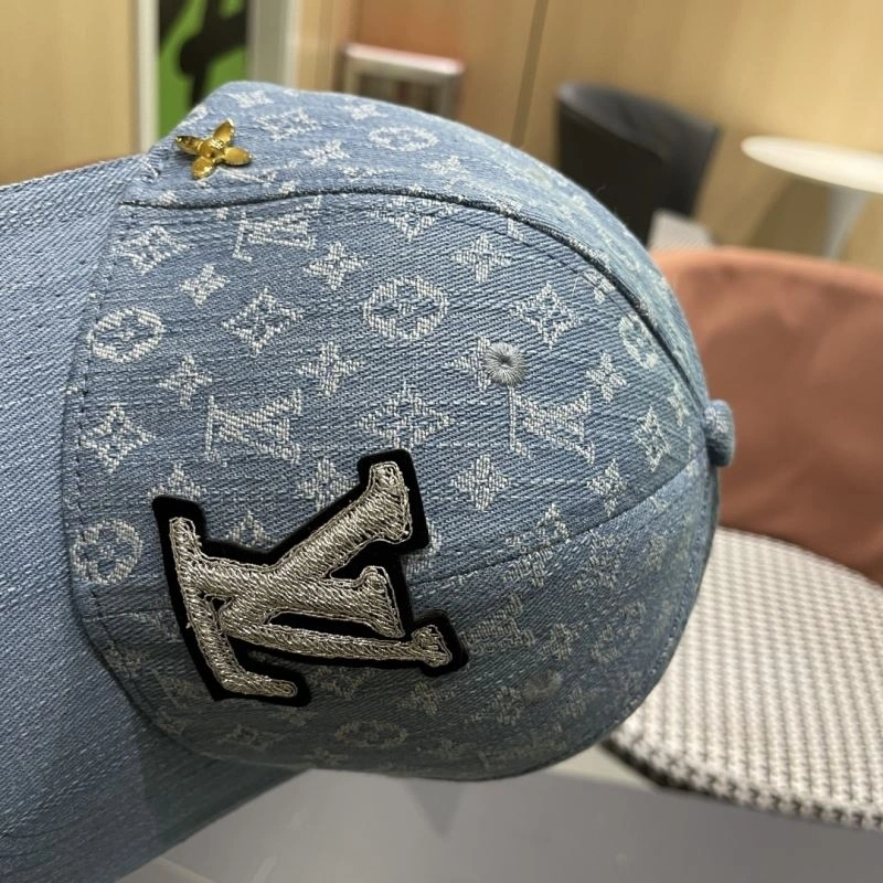Bold Louis Vuitton Caps 258104