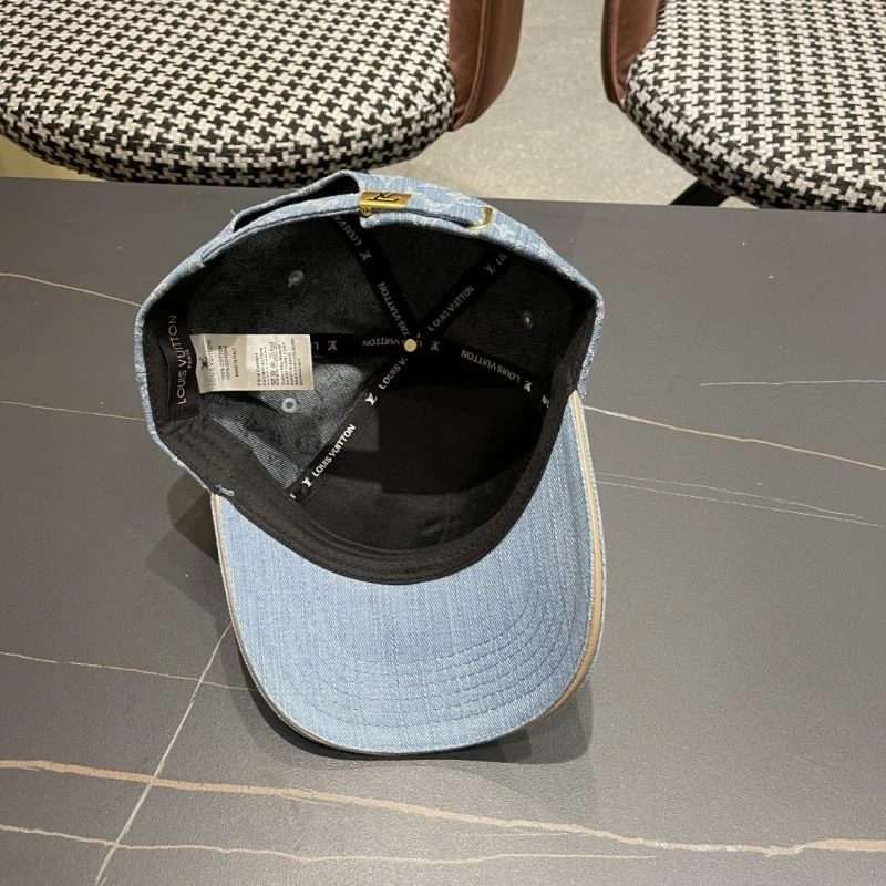 Bold Louis Vuitton Caps 258104