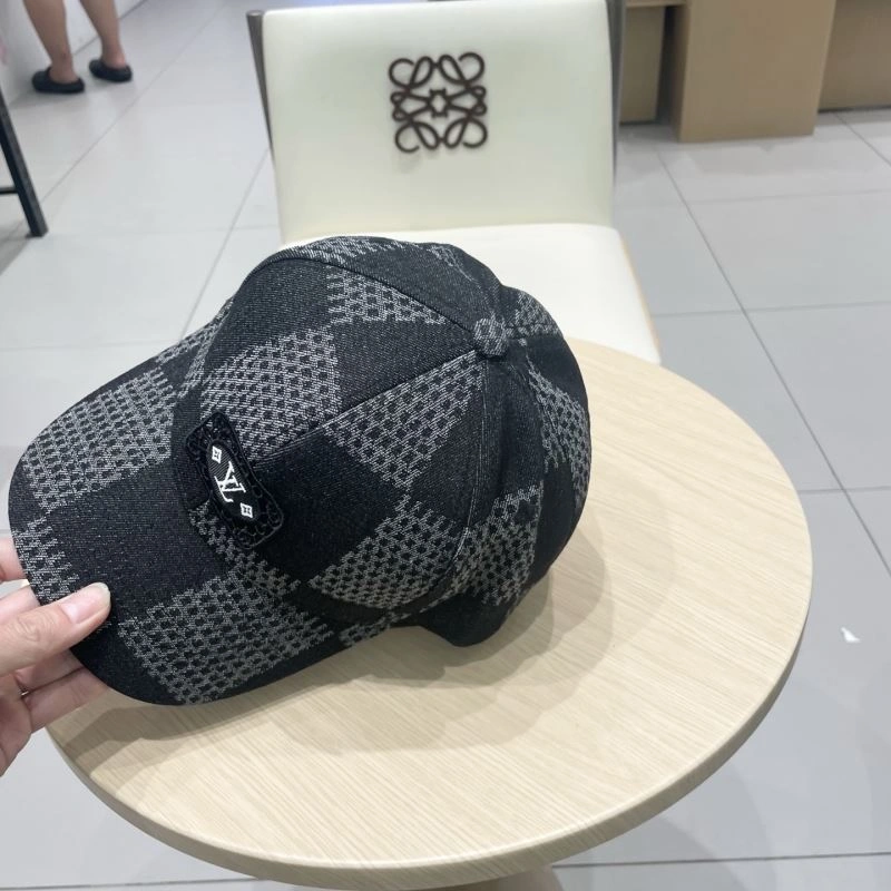 Breathable Louis Vuitton Caps 258082