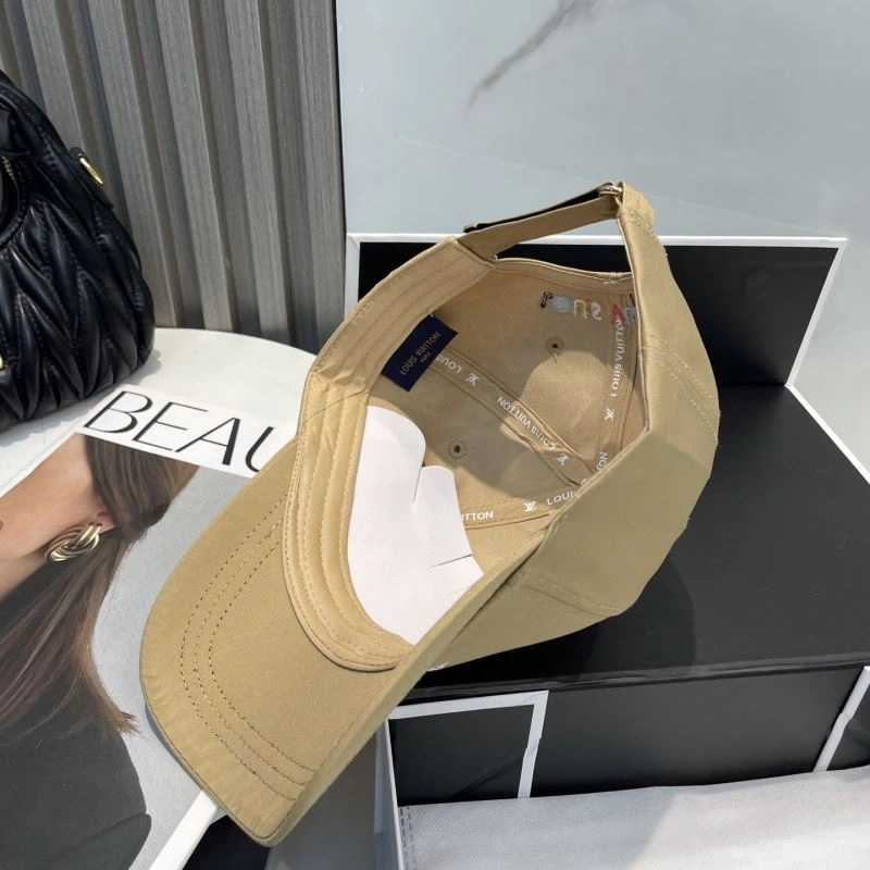 Louis Vuitton Caps Effortless 258097