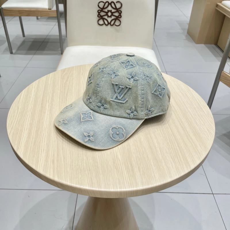 Louis Vuitton Caps Modern 258100