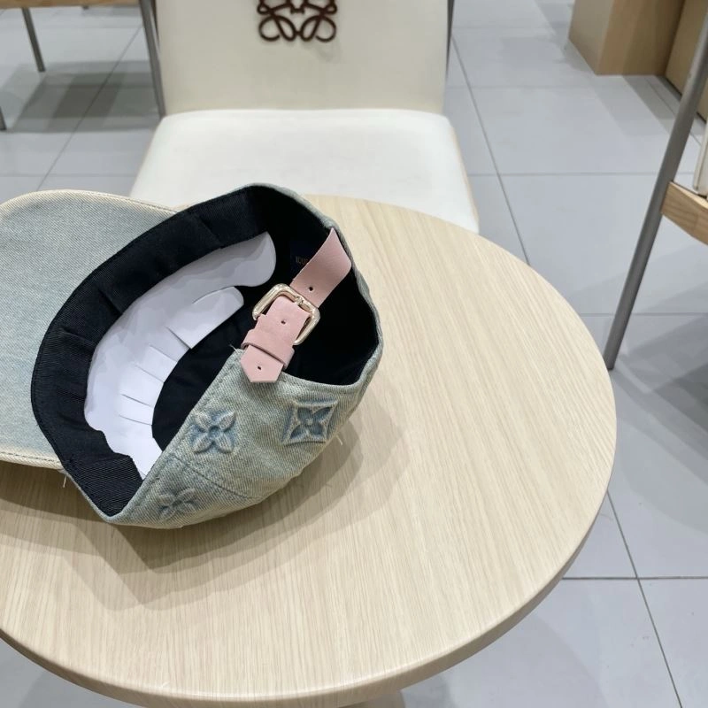 Louis Vuitton Caps Modern 258100