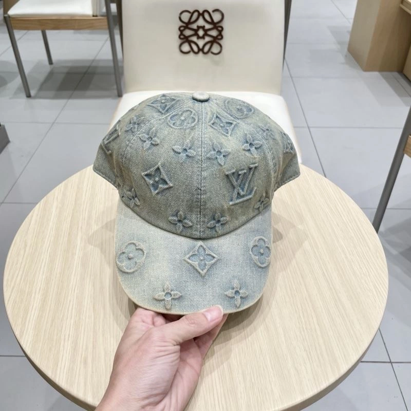 Louis Vuitton Caps Modern 258100