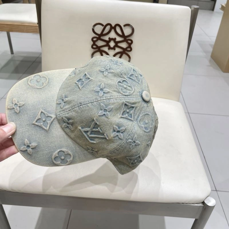 Louis Vuitton Caps Modern 258100