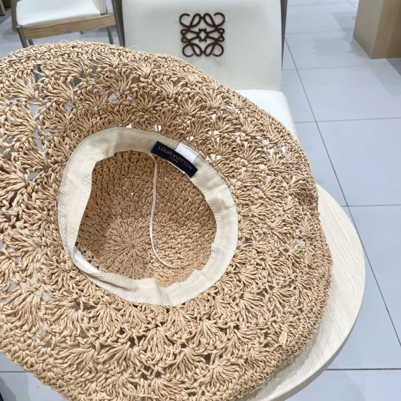 Louis Vuitton Caps Supportive 258091