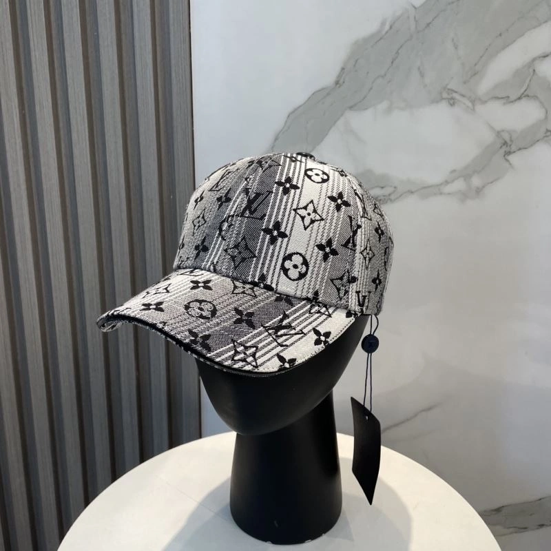Sporty Louis Vuitton Caps 258098