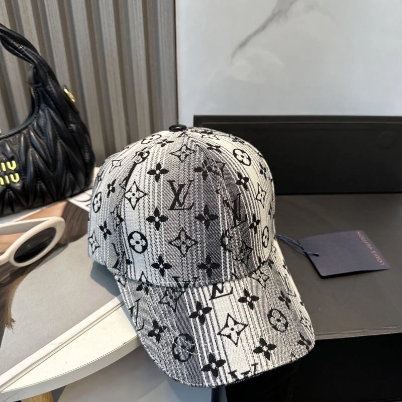 Sporty Louis Vuitton Caps 258098