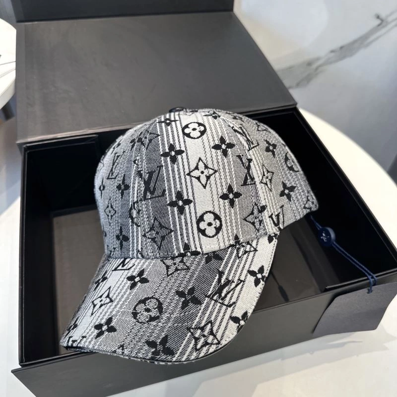 Sporty Louis Vuitton Caps 258098