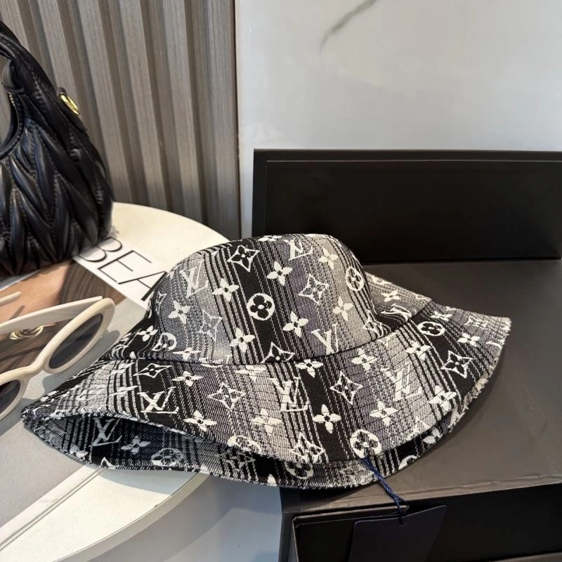Louis Vuitton Caps Sophisticated 258068
