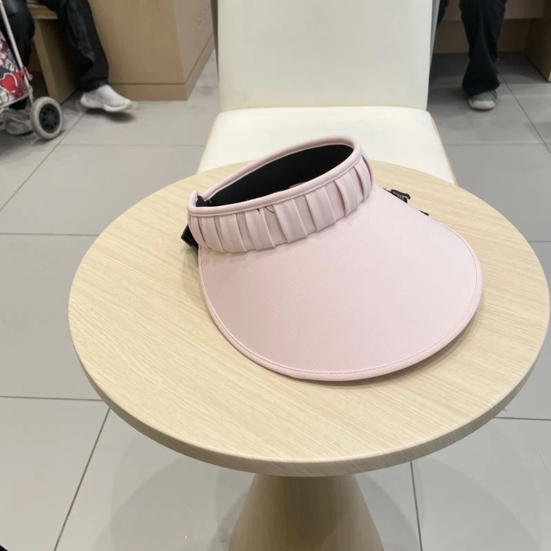 Versatile Louis Vuitton Caps 258052