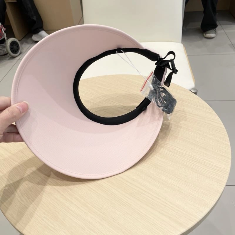 Versatile Louis Vuitton Caps 258052