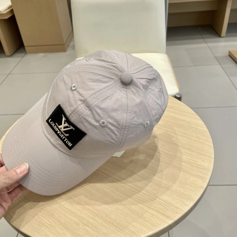 Louis Vuitton Caps Modern 258057