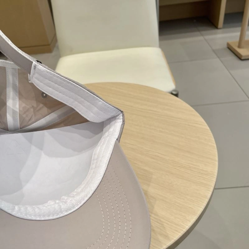 Louis Vuitton Caps Modern 258057