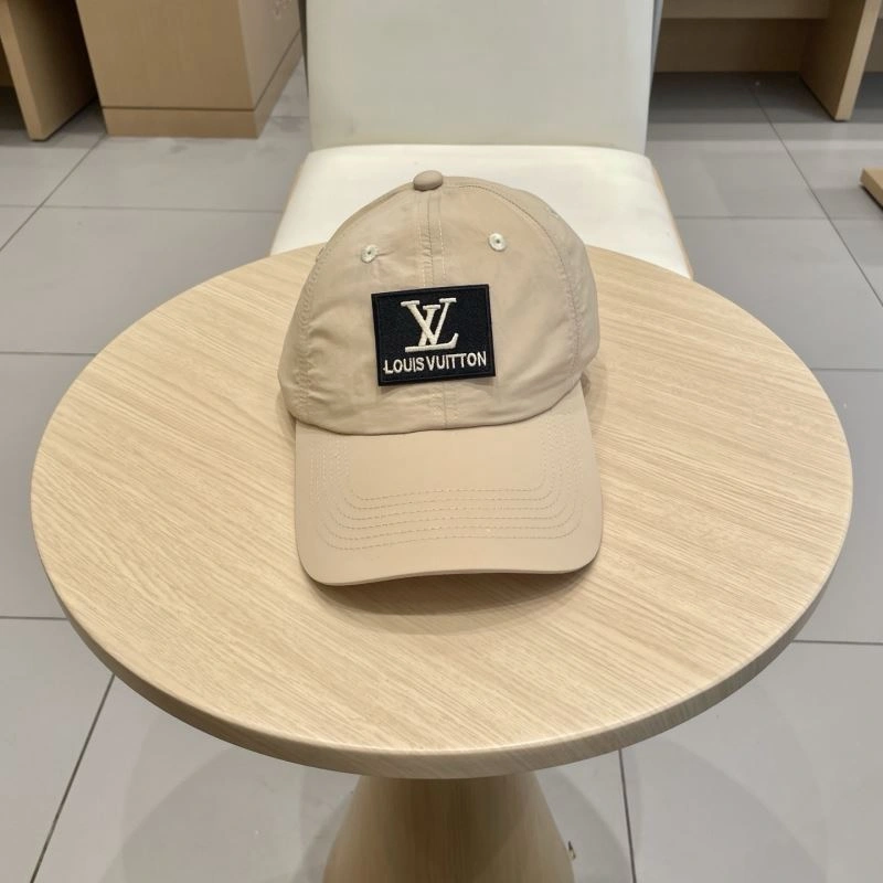 Louis Vuitton Caps Neat 258044