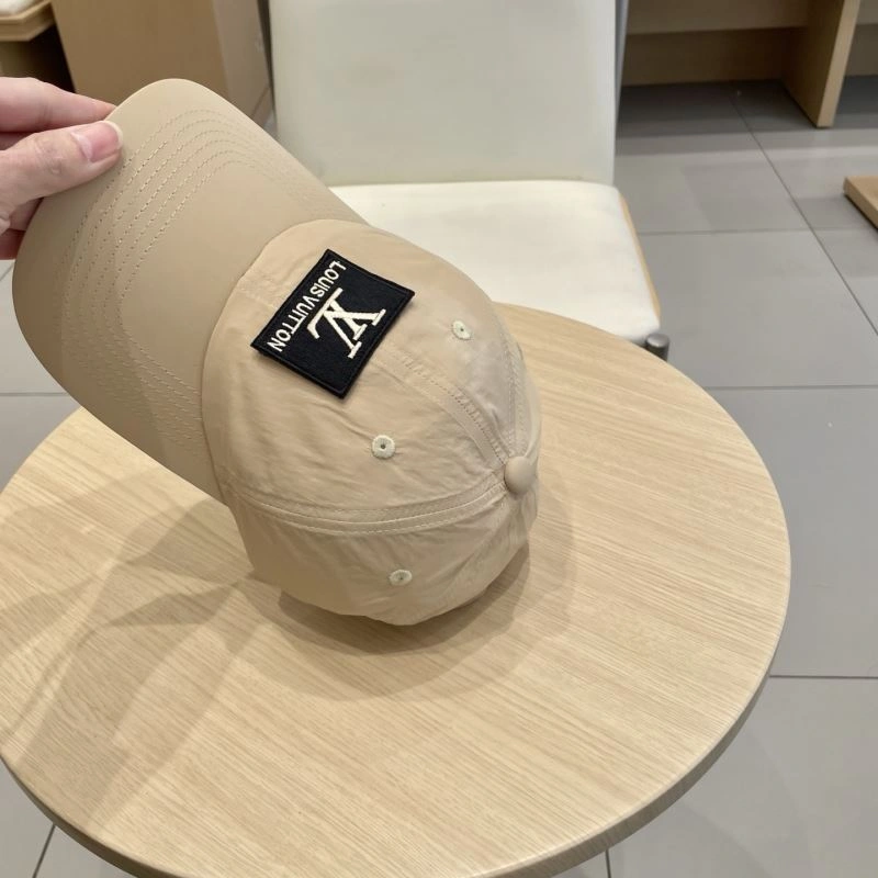 Louis Vuitton Caps Neat 258044