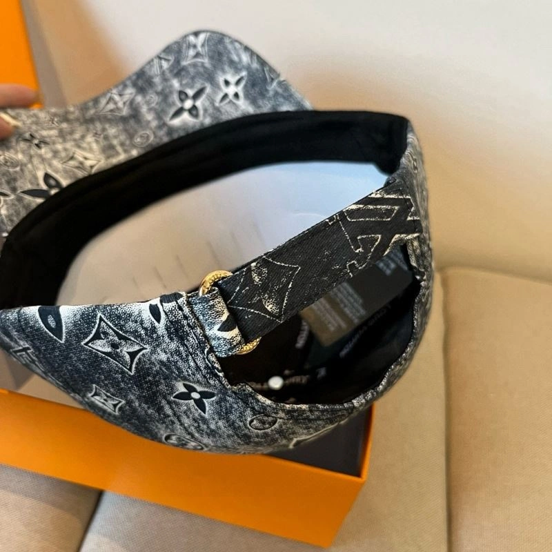 Louis Vuitton Caps Lightweight 258038