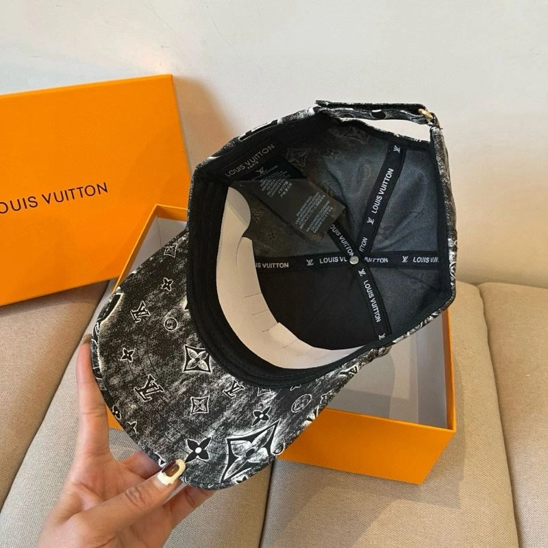 Refined Louis Vuitton Caps 258050