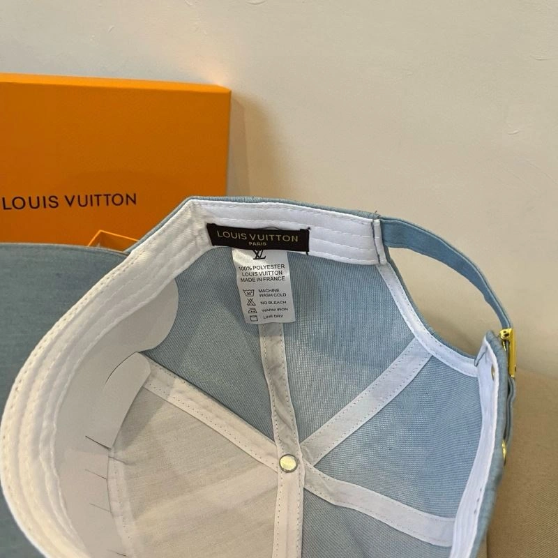 Vibrant Louis Vuitton Caps 258046
