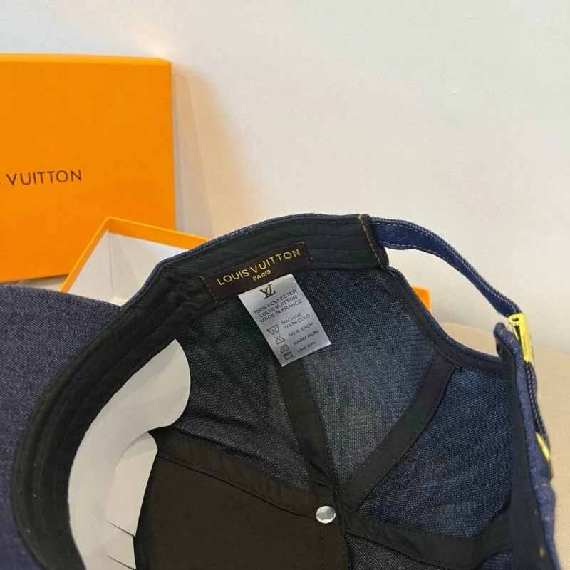 Minimalist Louis Vuitton Caps 258051