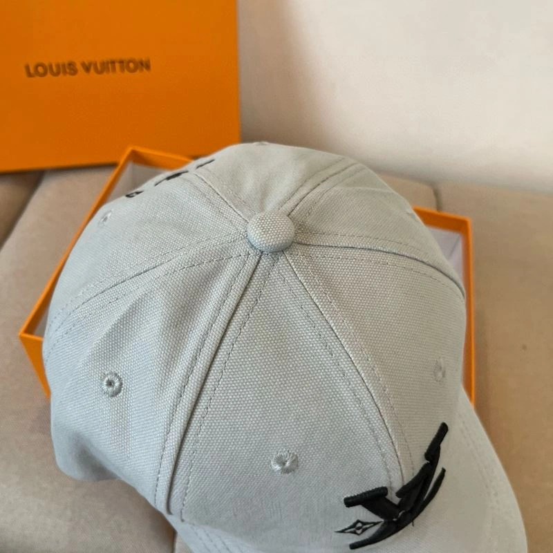 Popular Louis Vuitton Caps 258036