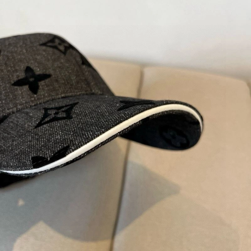 Practical Louis Vuitton Caps 258040