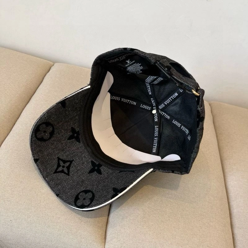 Practical Louis Vuitton Caps 258040
