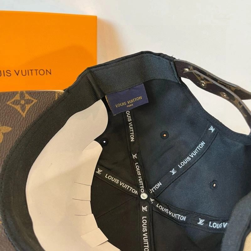 TravelReady Louis Vuitton Caps 258049