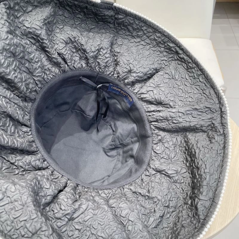 Seasonal Louis Vuitton Caps 258026