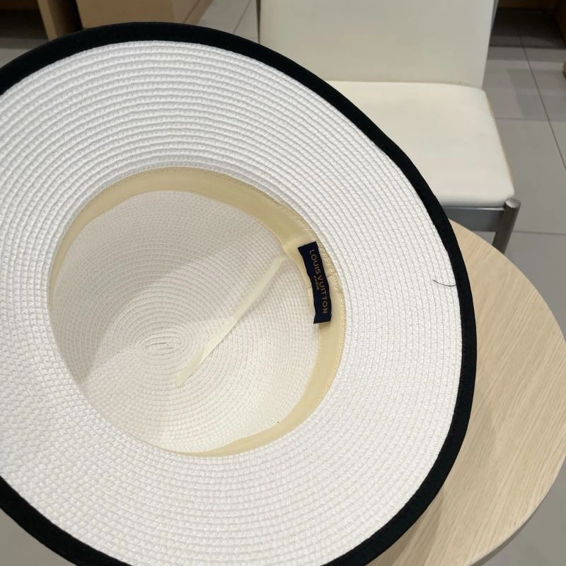 Stretchable Louis Vuitton Caps 258022