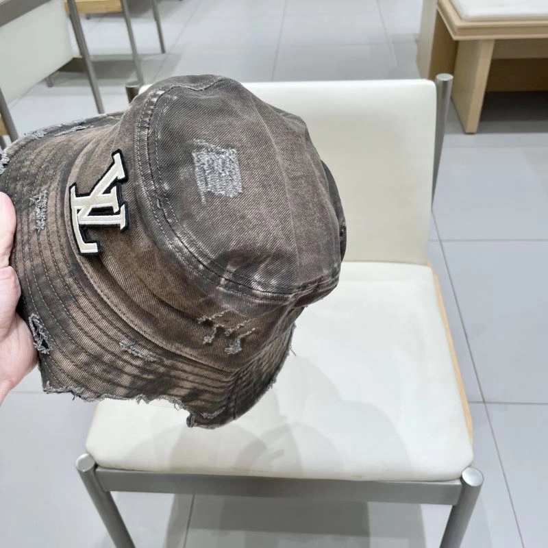 Louis Vuitton Caps WaterResistant 257996