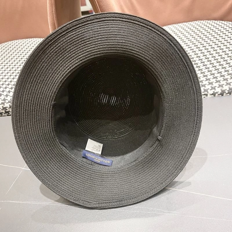 Louis Vuitton Caps Cozy 258009