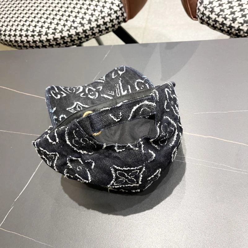 Louis Vuitton Caps Bright 258016