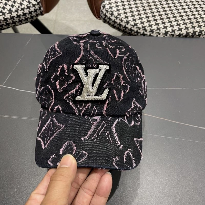 Packable Louis Vuitton Caps 258003