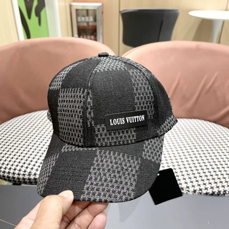 Louis Vuitton Caps Trendsetting 258018