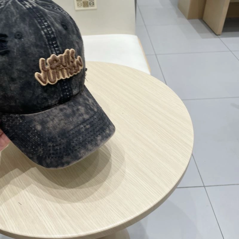 MoistureWicking Louis Vuitton Caps 258004