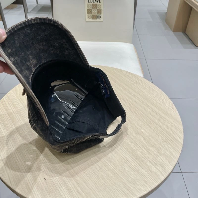 MoistureWicking Louis Vuitton Caps 258004